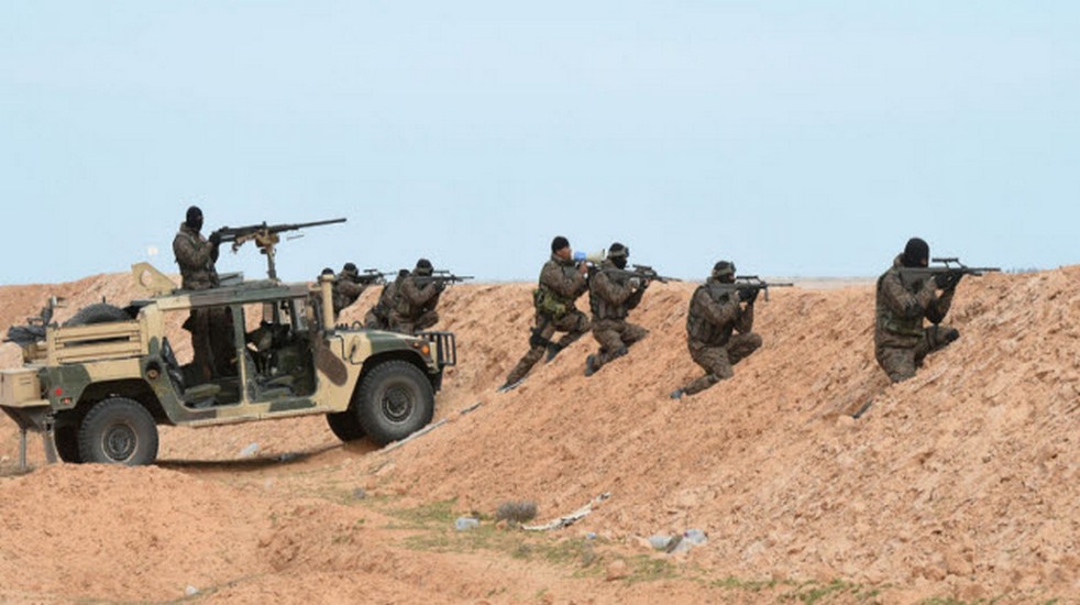 رمادة: إيقاف 4 سيارات تهريب والقبض على 5 أشخاص