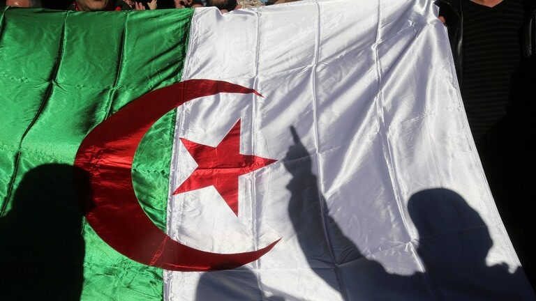 الرئاسة الجزائرية: لا يمكن أن يتم أي شيء في ليبيا دون موافقة الجزائر أو ضد مصالح البلاد