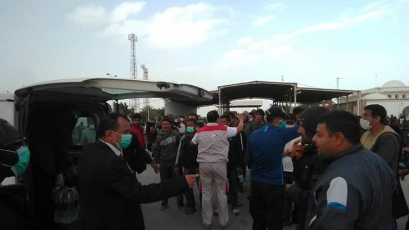راس جدير: انطلاق عملية نقل أكثر من ألف تونسي عادوا من ليبيا