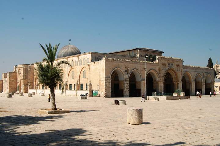 تعليق صلاة الجماعة في المسجد الأقصى خلال رمضان